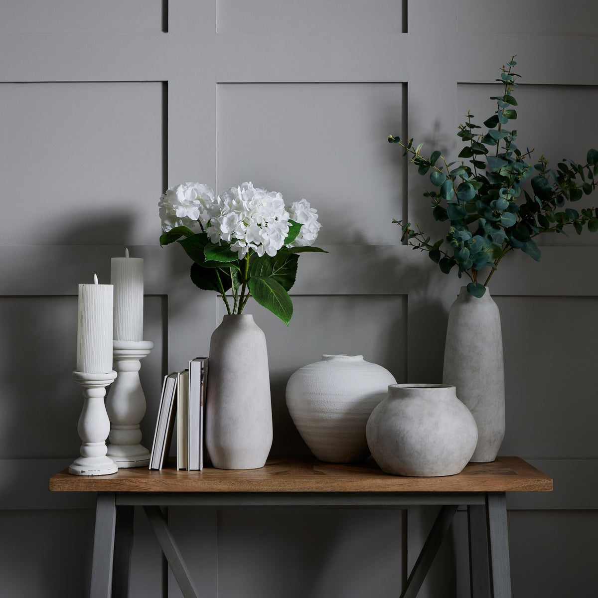 Regola Matt White Ceramic Vase - view 4